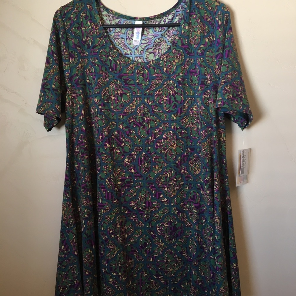 💜NWT LuLaRoe Perfect T size S 💜